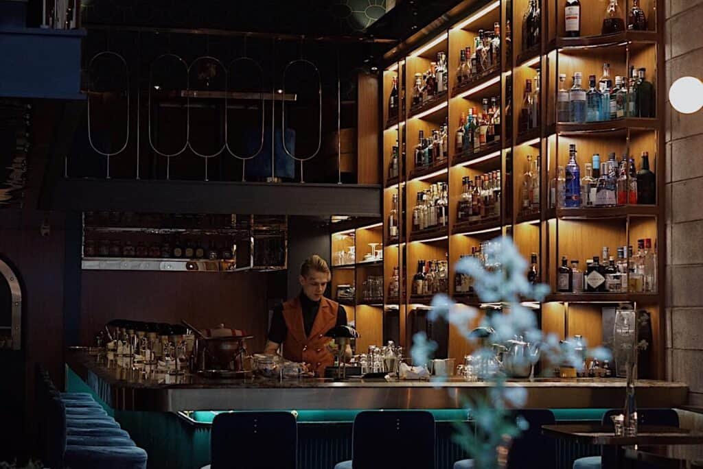 Bar Swallow, Bar in Seoul
