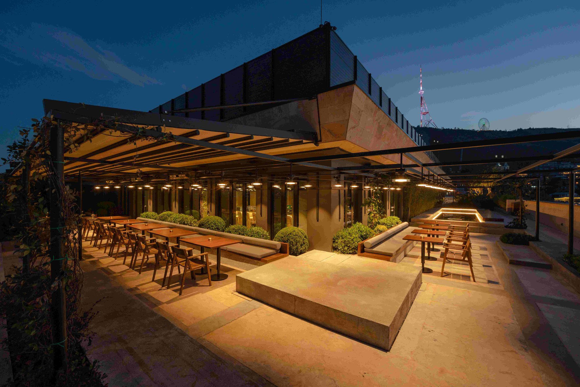 Rolling Stone Rooftop Bar at The Telegraph Hotel, Bar in Tbilisi