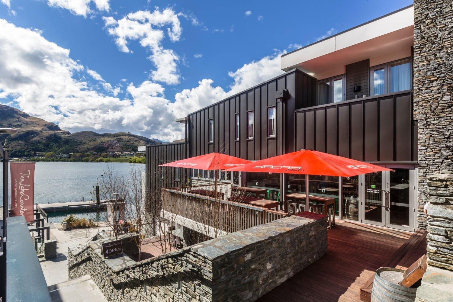 Stacks Pub, Bar in Queenstown