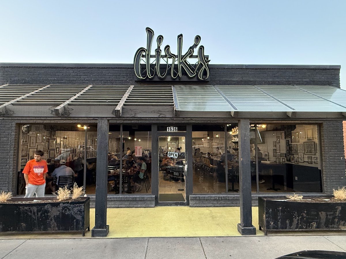 Dirk’s Signature Chicken & Bar