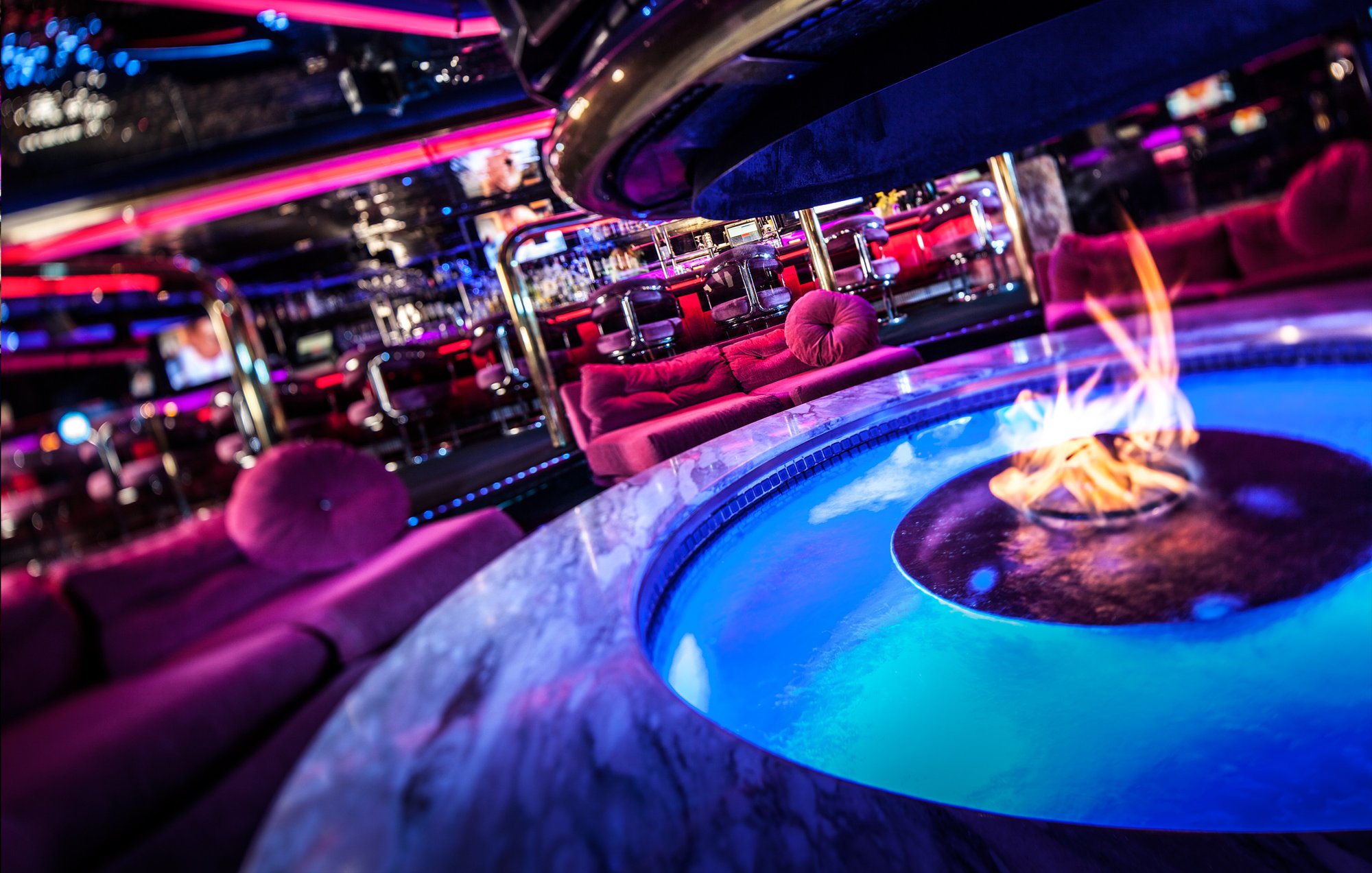 Peppermill Restaurant and Fireside Lounge, Bar in Winchester