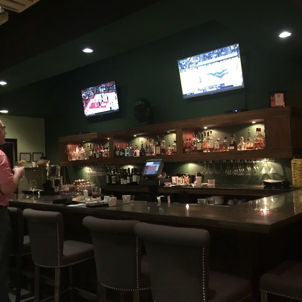 Basil Thai Charlotte bar in Charlotte, United States