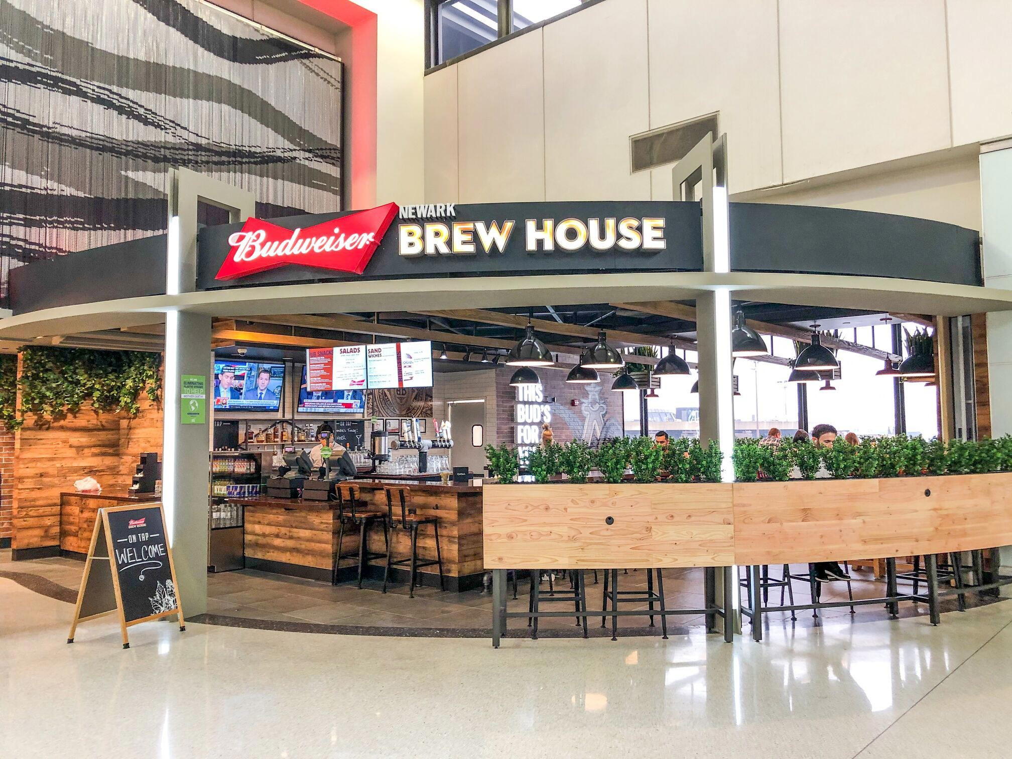Budweiser Brewhouse bar in Newark