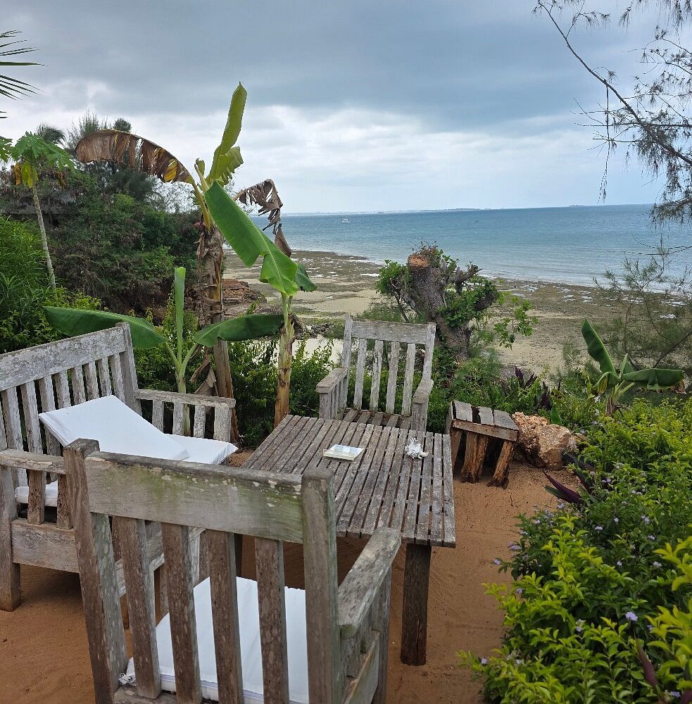 Arnoldi's on the Cliff - Bar & Bites, Magharibi, Tanzania