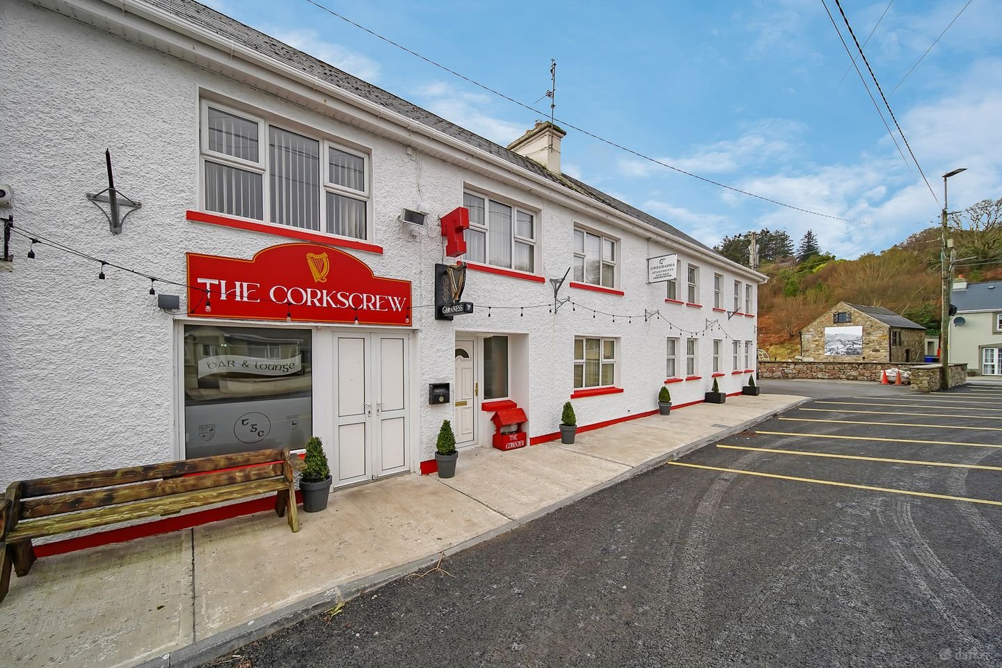 Corkscrew Bar