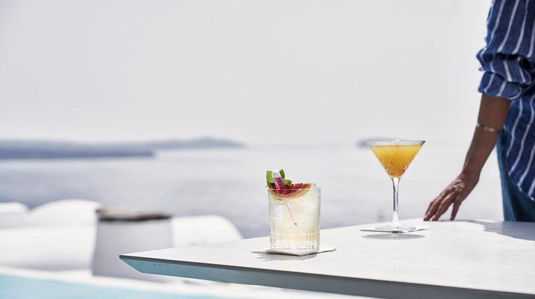 Katikies Upper Deck Lounge, Bar in Santorini