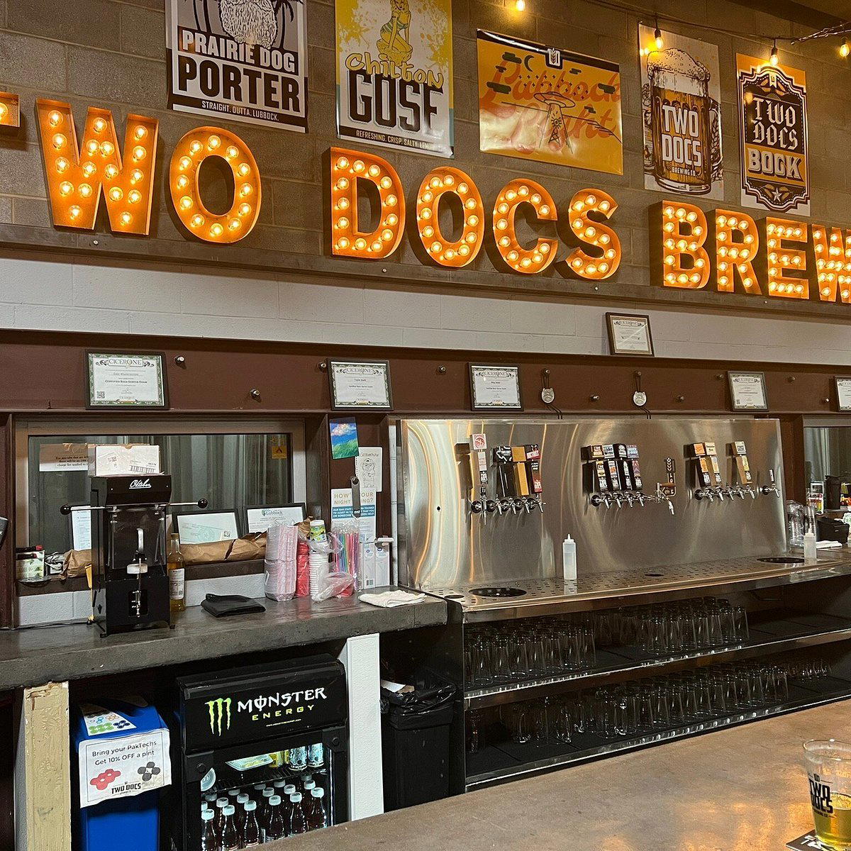 Two Docs Brewing Co. bar in Lubbock