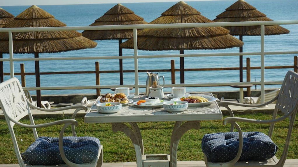 Ocean Lounge, Bar in Mangaf