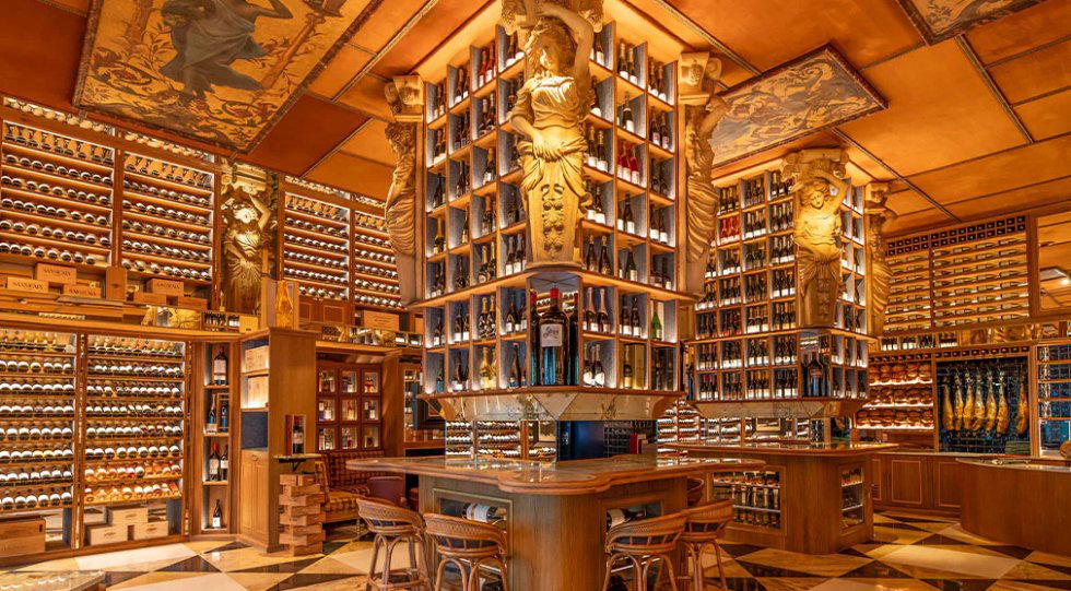 The Library bar in Lima