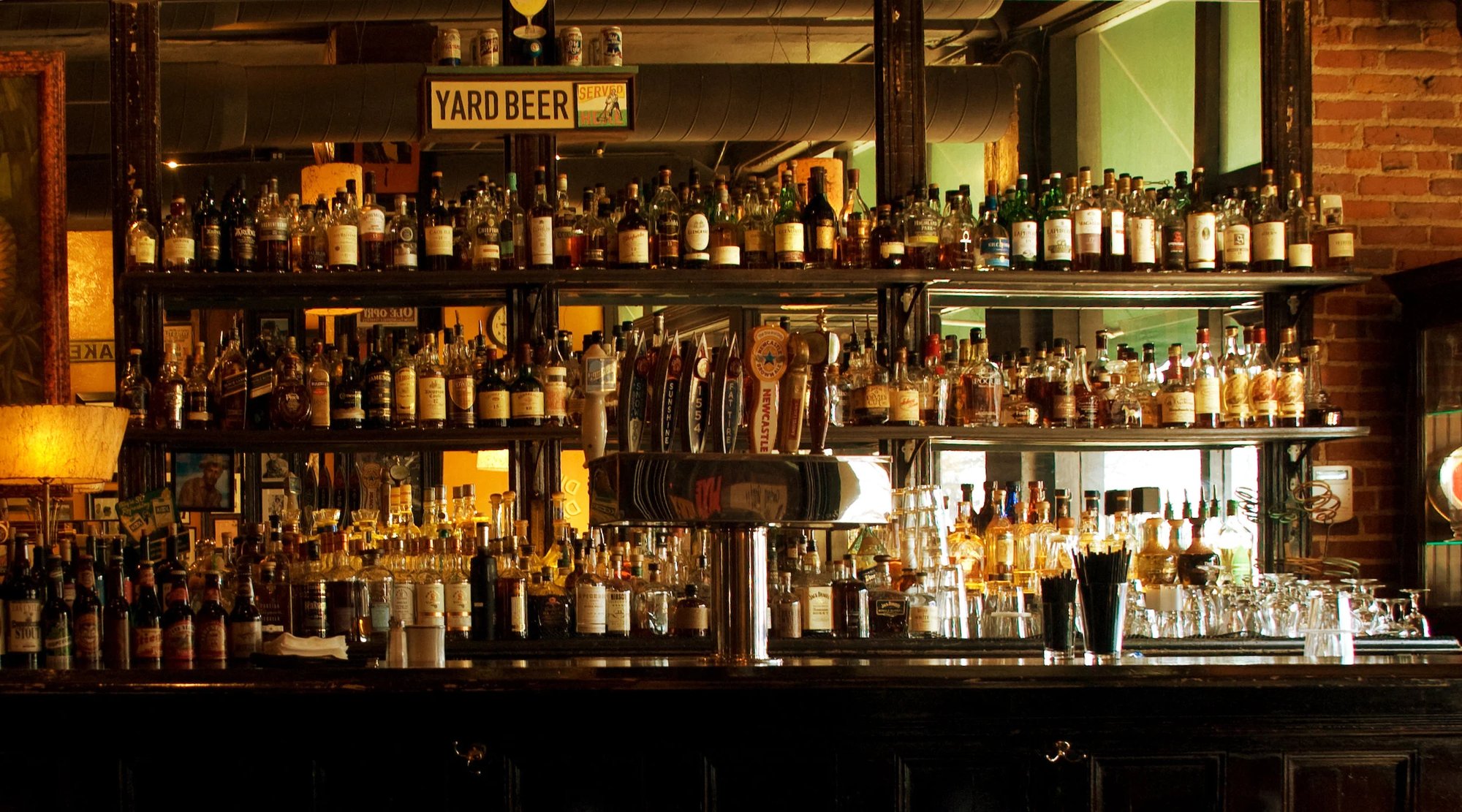 Harry's Country Club bar in Kansas City, United States