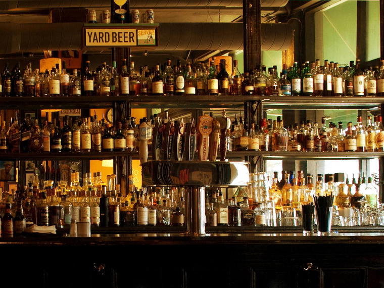 Harry's Country Club, Kansas City, United States