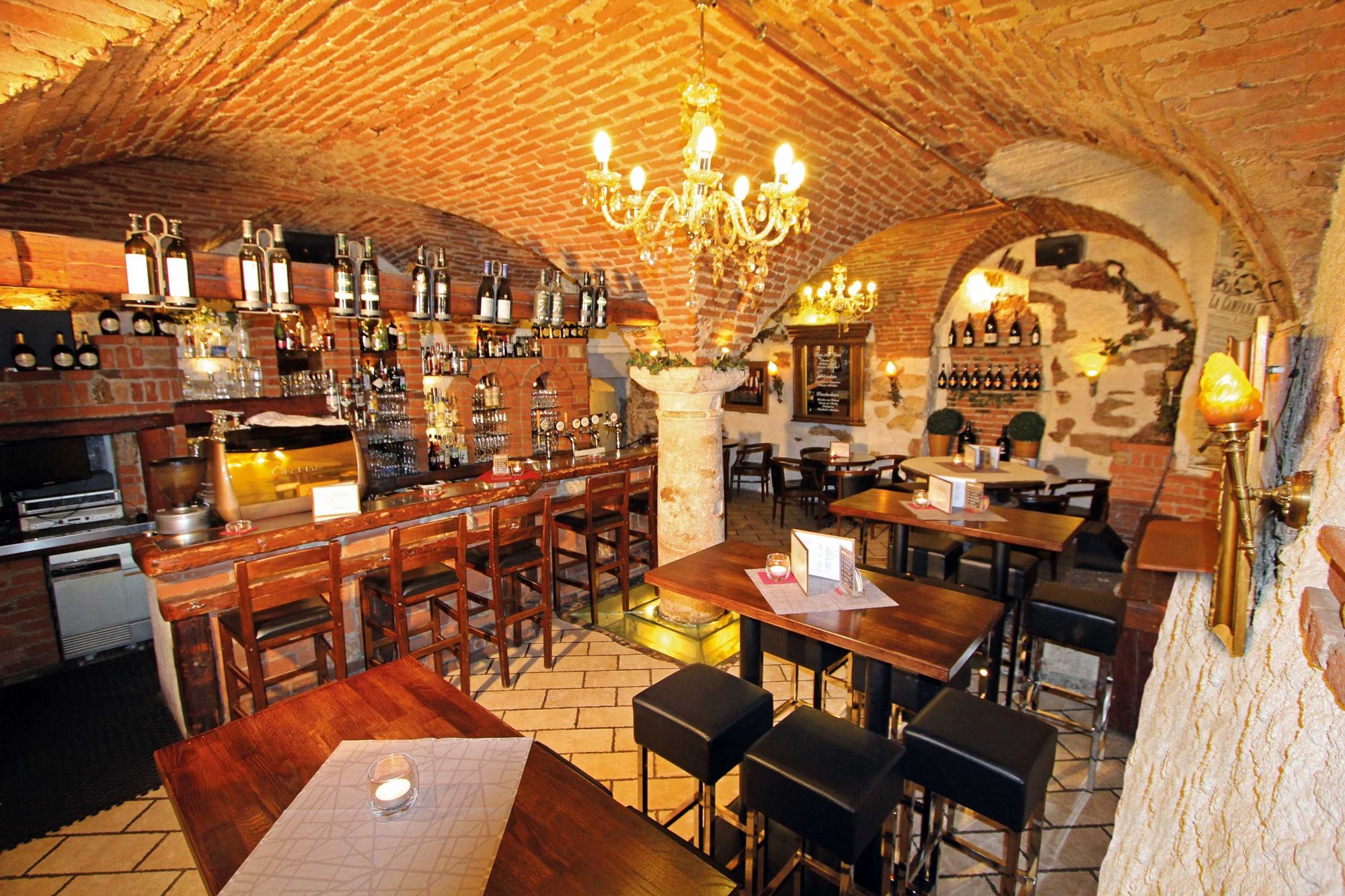 Rathaus Vinarium Wein-Gin-Rum-Whisky-Bar