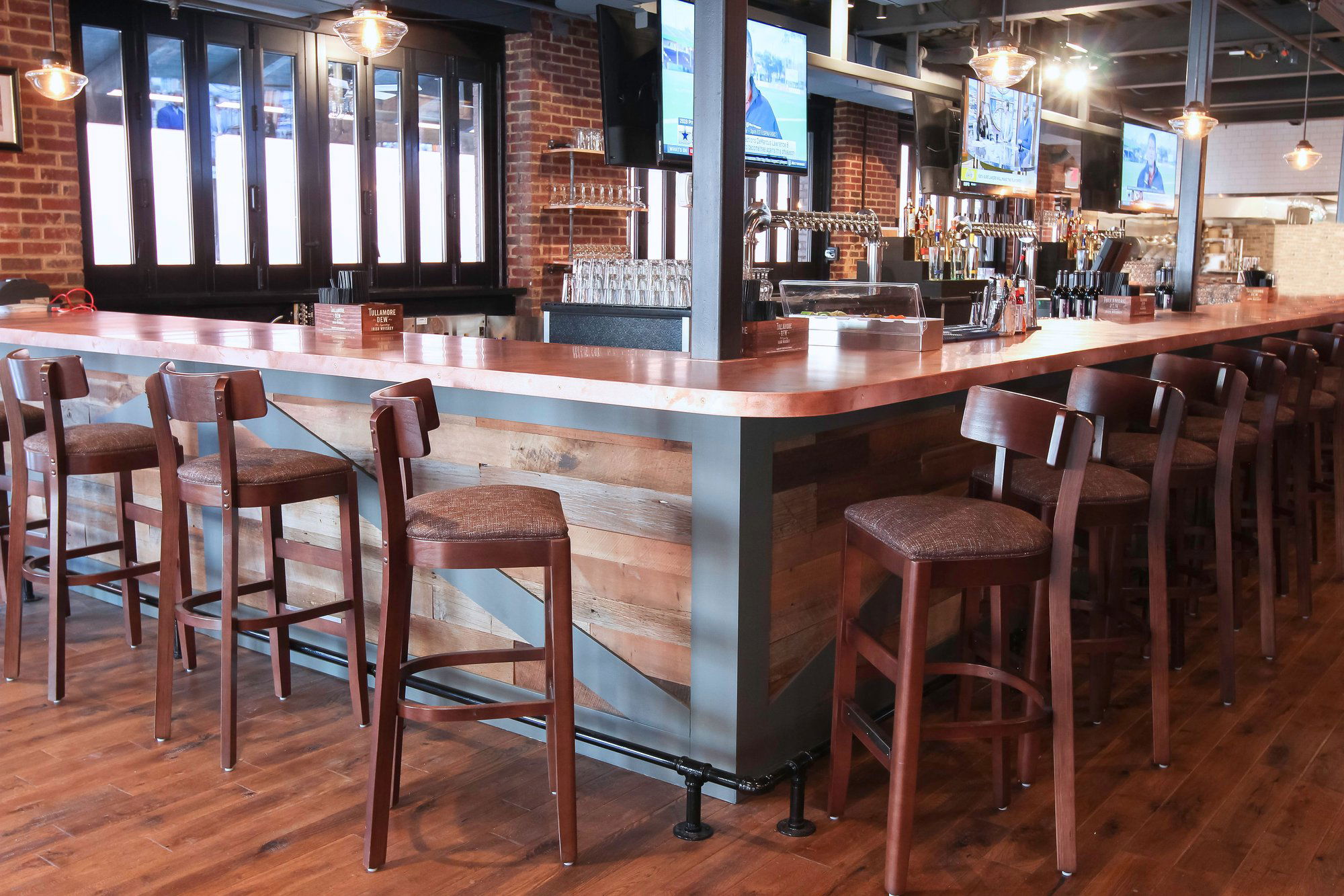 Tap : A Gastropub, Bar in Atlanta