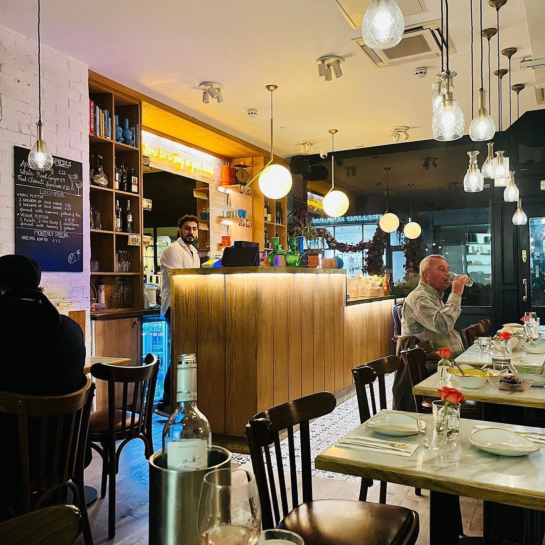 Aline Lebanese Kitchen, Bar in London