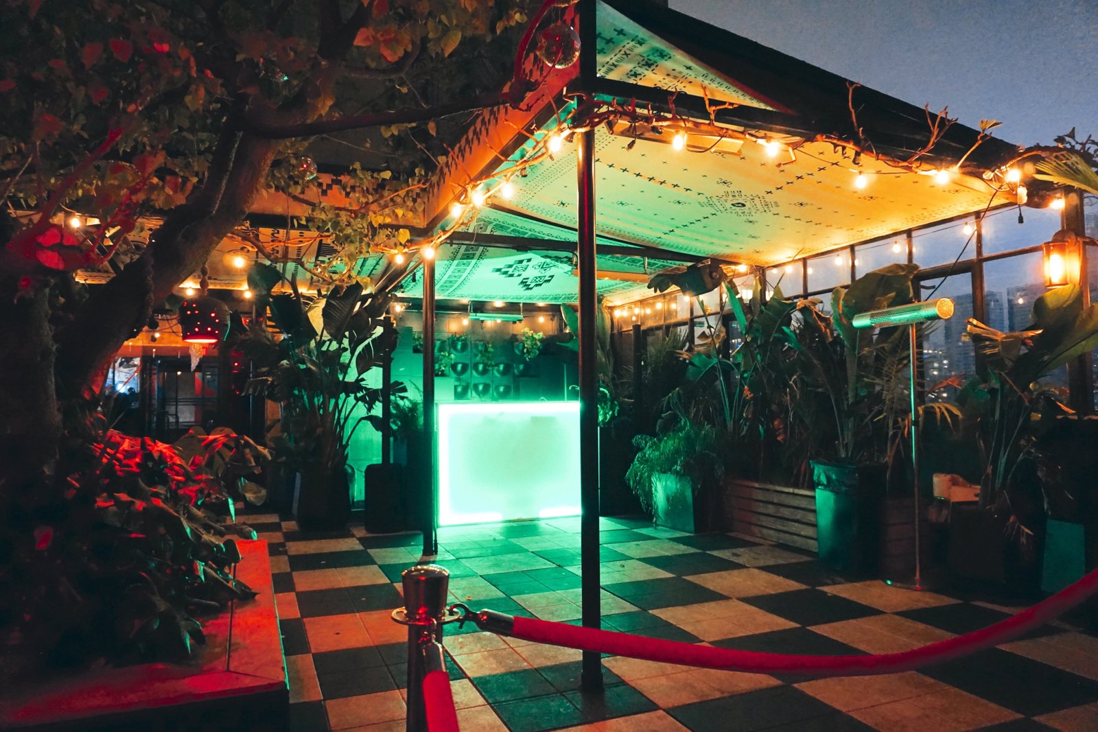 Somewhere Special, Bar in Los Angeles