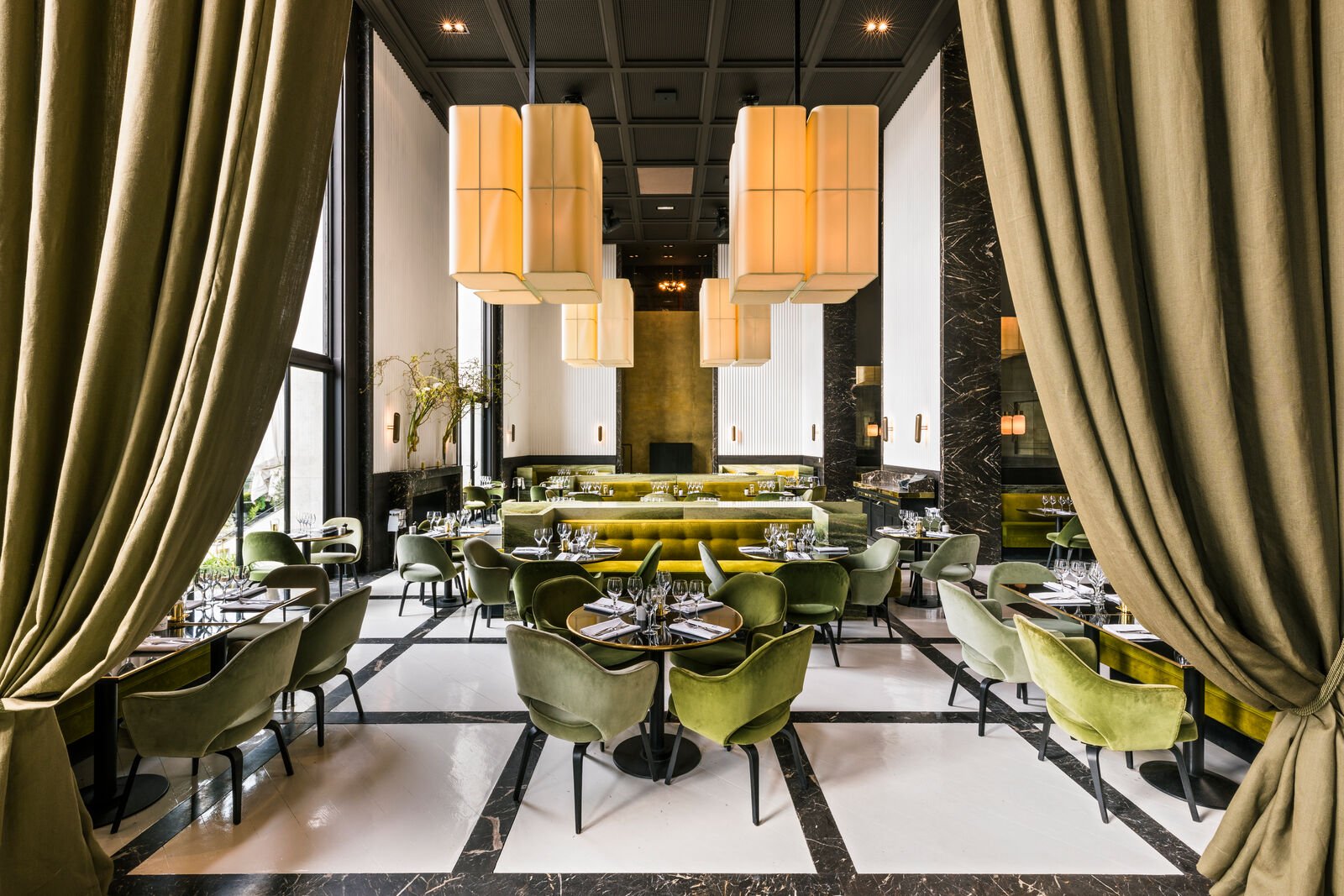 Monsieur Bleu, Bar in Paris
