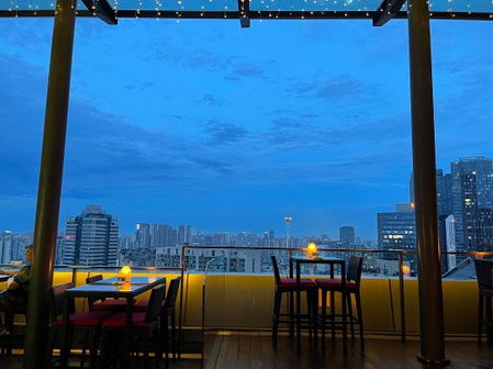 FLAIR Restaurant and Bar