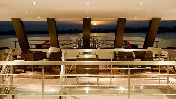 The Library Lounge, Bar in Luxor