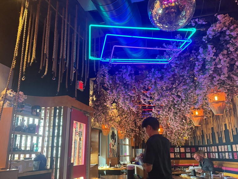 Lucky Robot Restaurant, Austin, United States