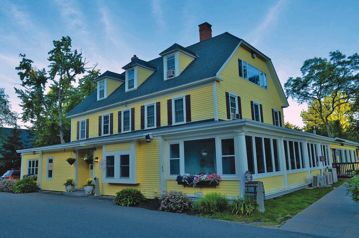Moat Mountain Smokehouse & Brewing Company