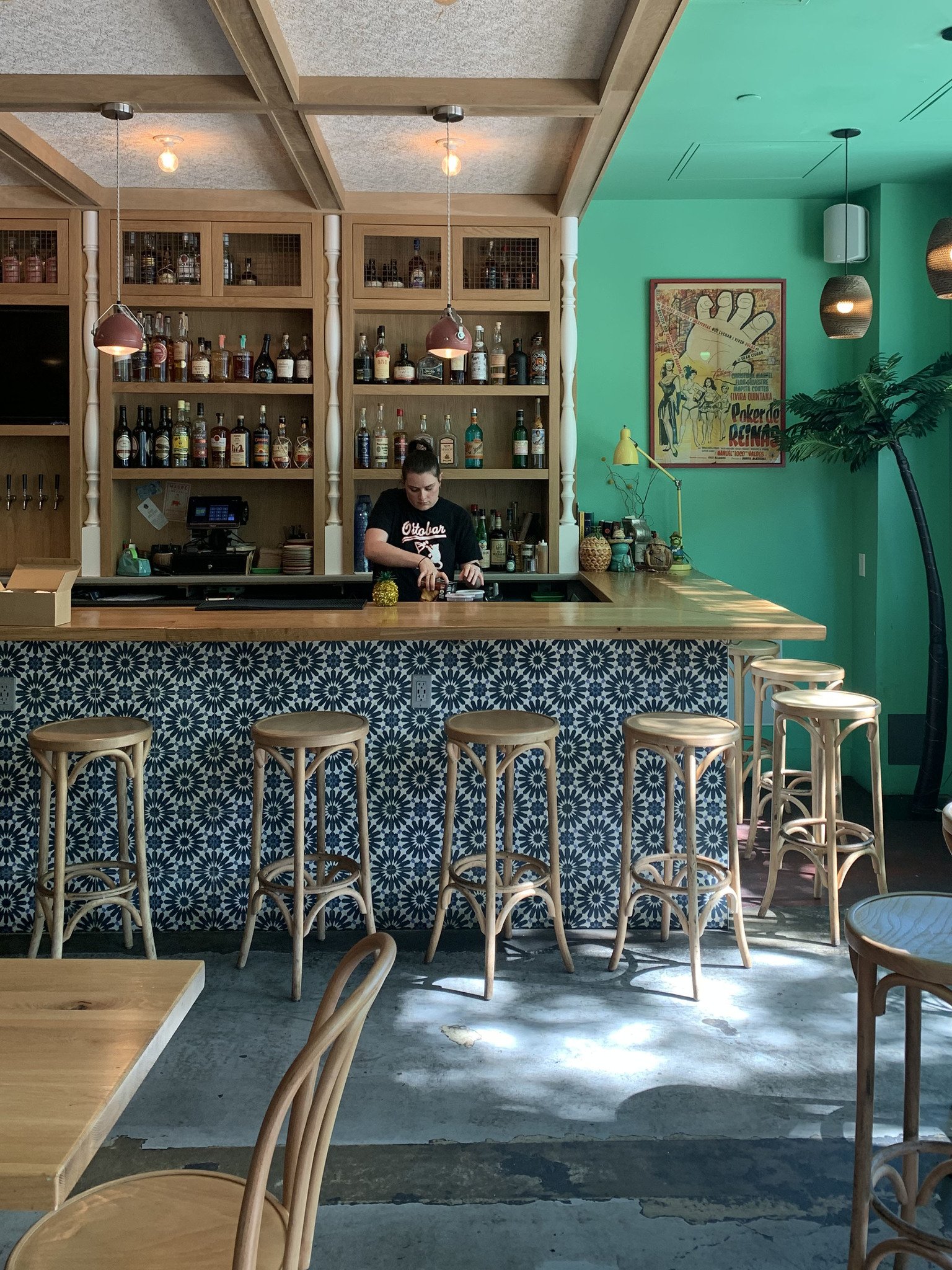Pearl & Lime bar in Quincy, United States