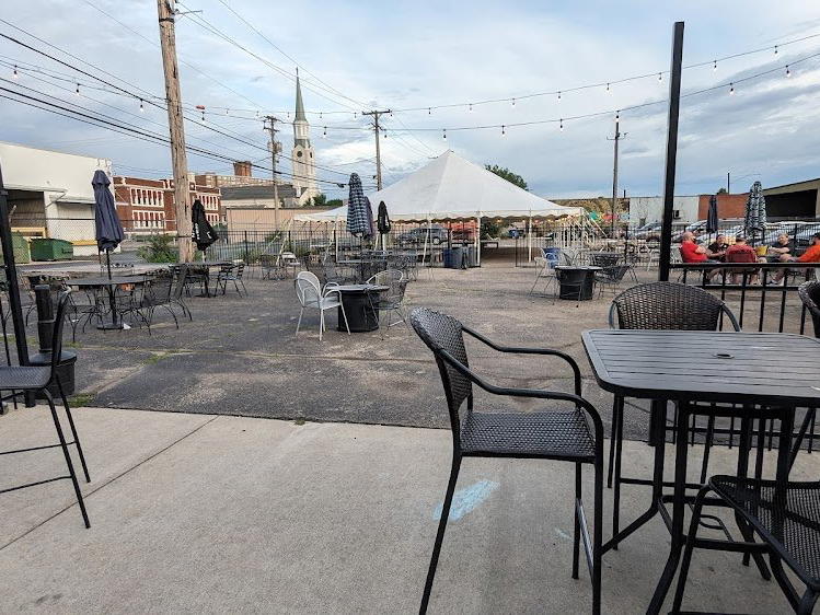 Yellow Cab Tavern, Dayton, United States
