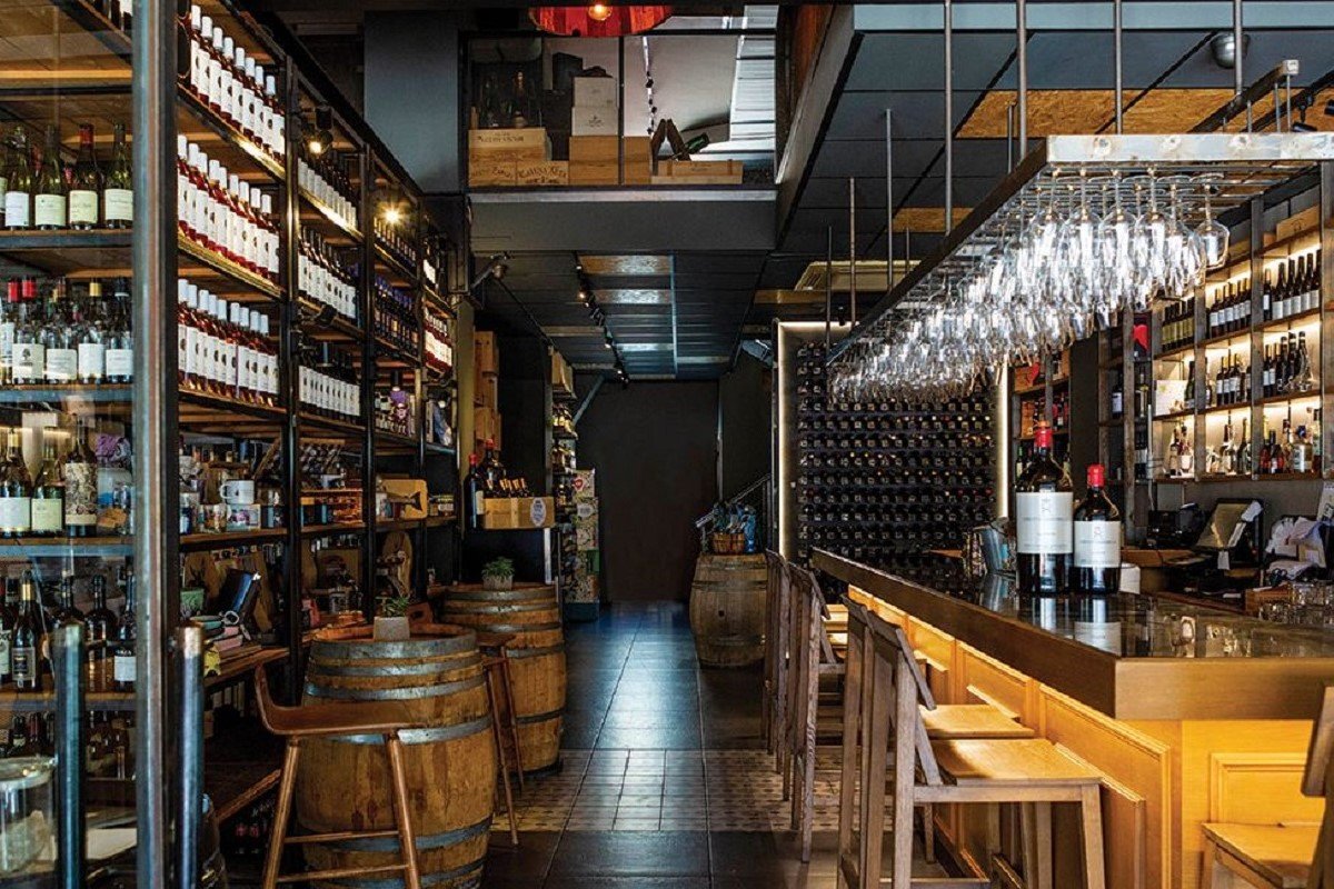 Cava Vegera bar in Athens