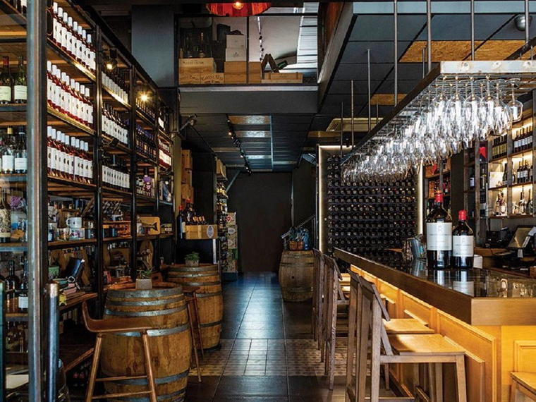 Cava Vegera, Athens, Greece