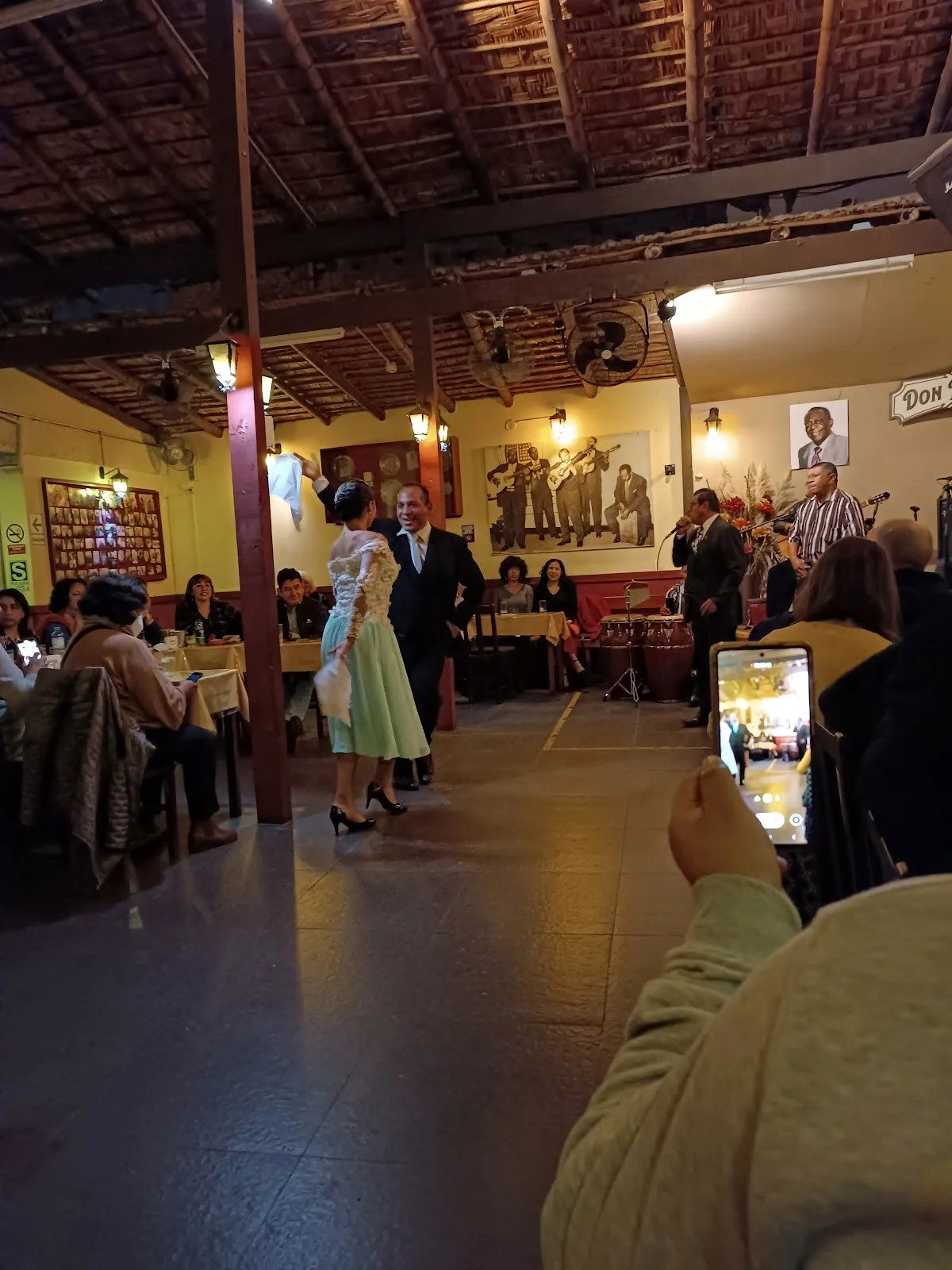Peña Don Porfirio, Barranco, Bar in Lima