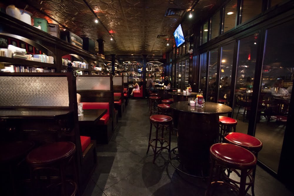 Hibernian Irish Pub & Restaurant, Bar in Raleigh