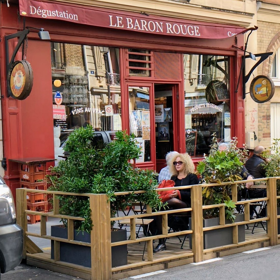 Le Baron Rouge, Paris, France