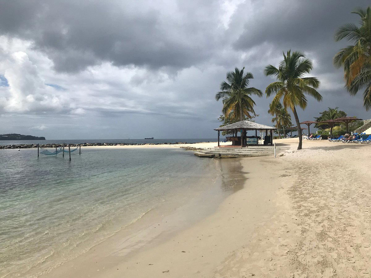 96 Degrees in The Shade Beach Club bar in Castries