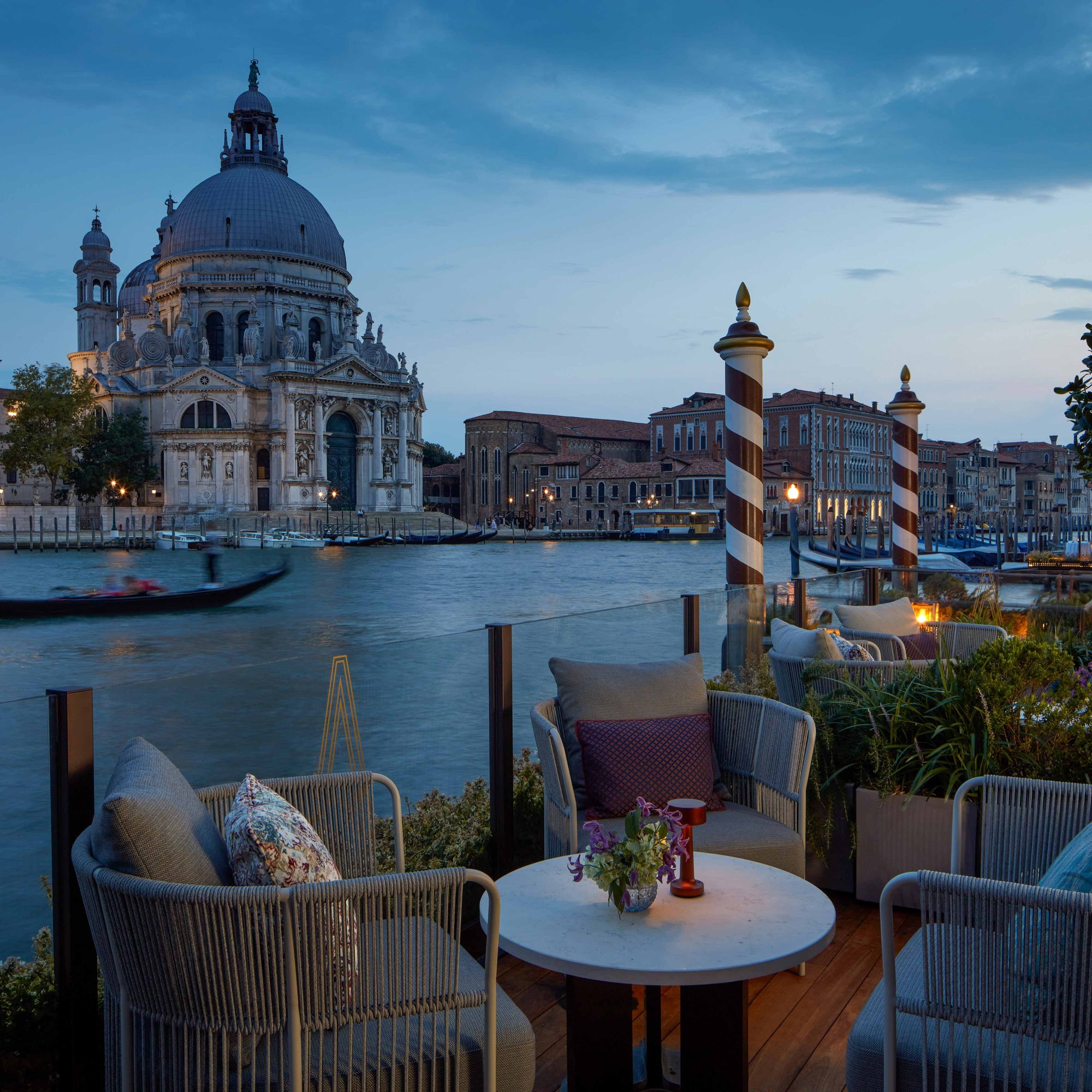 Arts Bar bar in Venice, United States