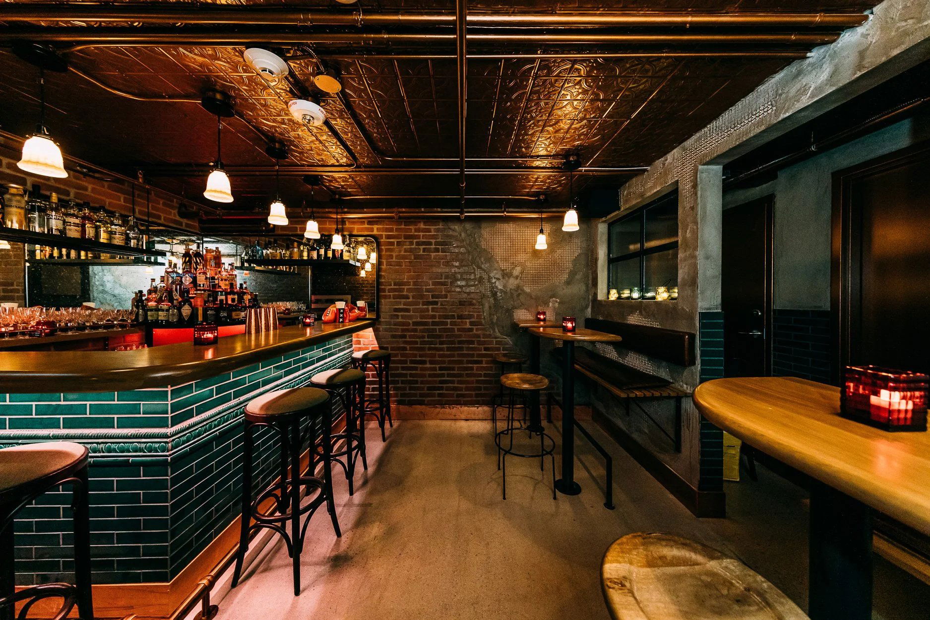 Xxx, Bar in Toronto