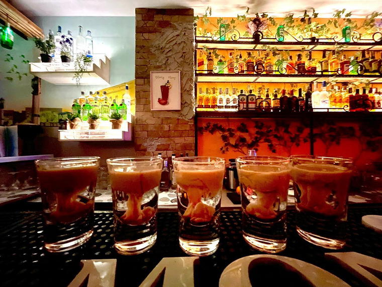 Bar Libre, Tokyo, Japan
