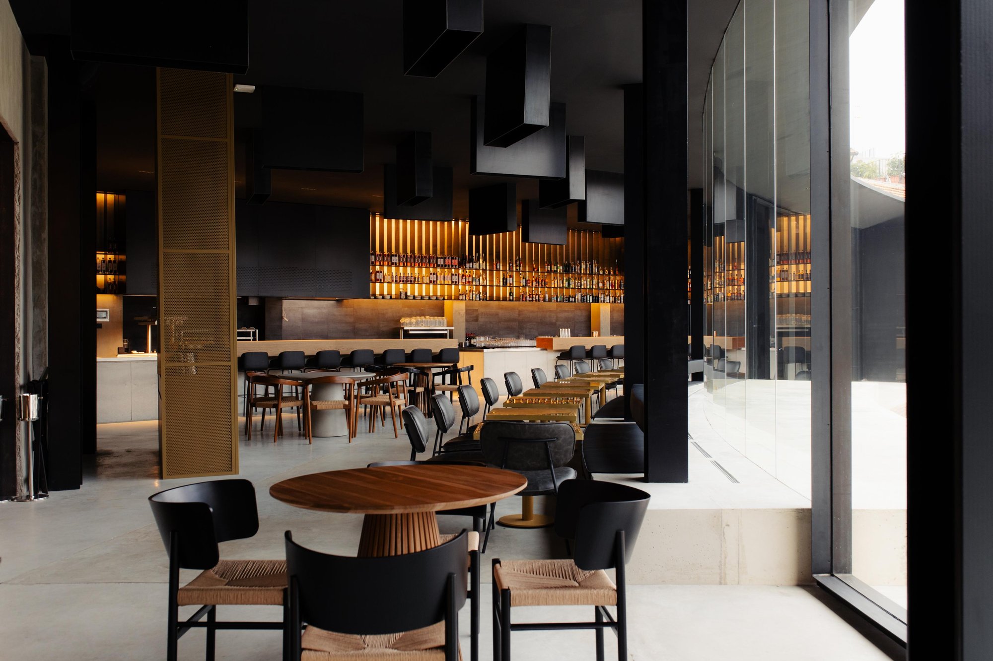 Lubna, Bar in Milan