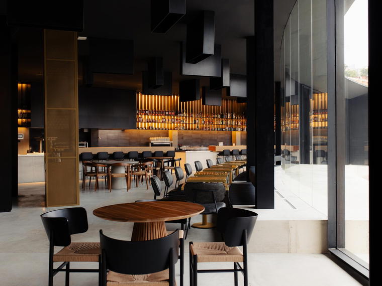 Lubna, Milan, Italy