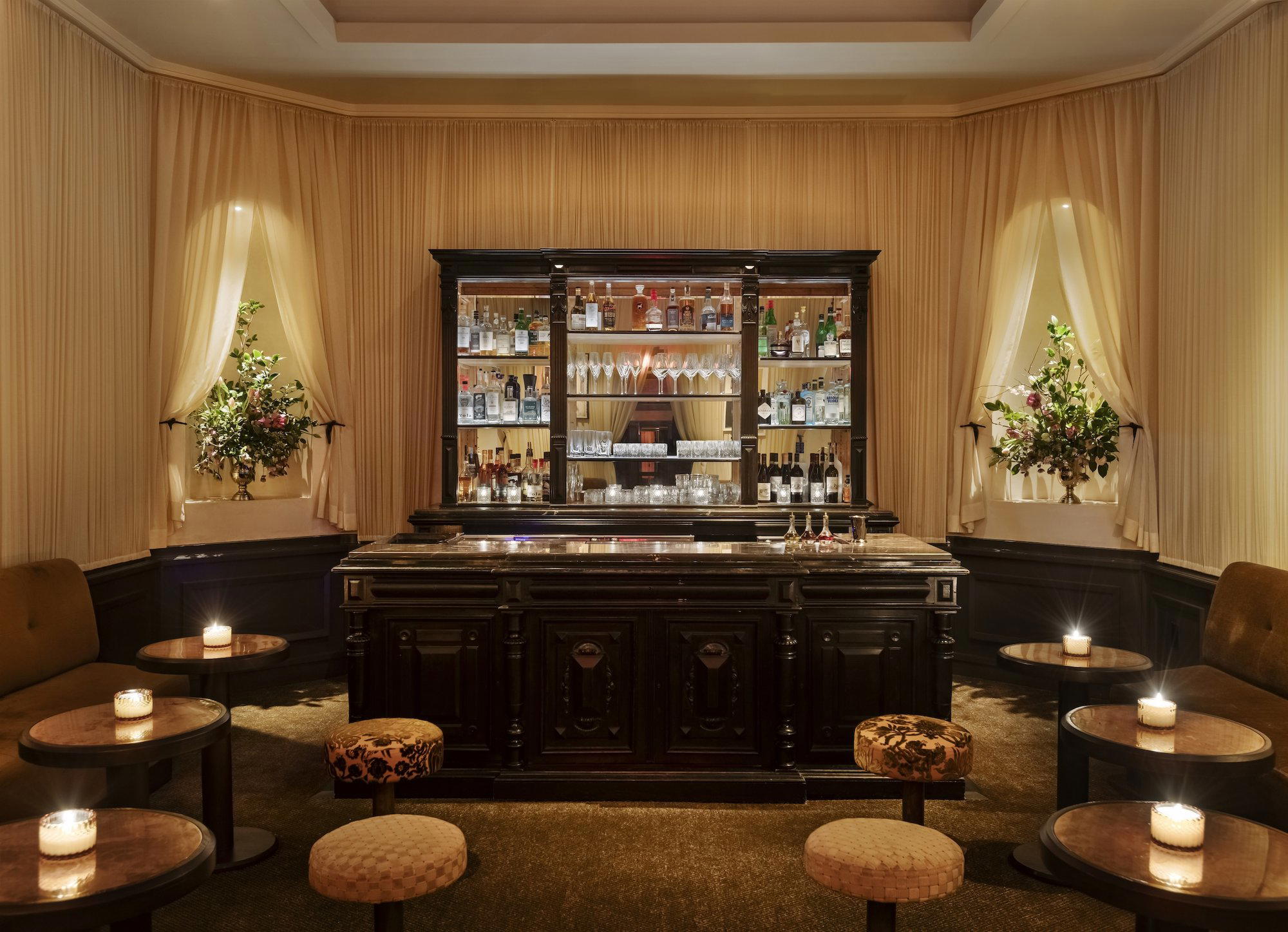 People's bar in New York City, United States