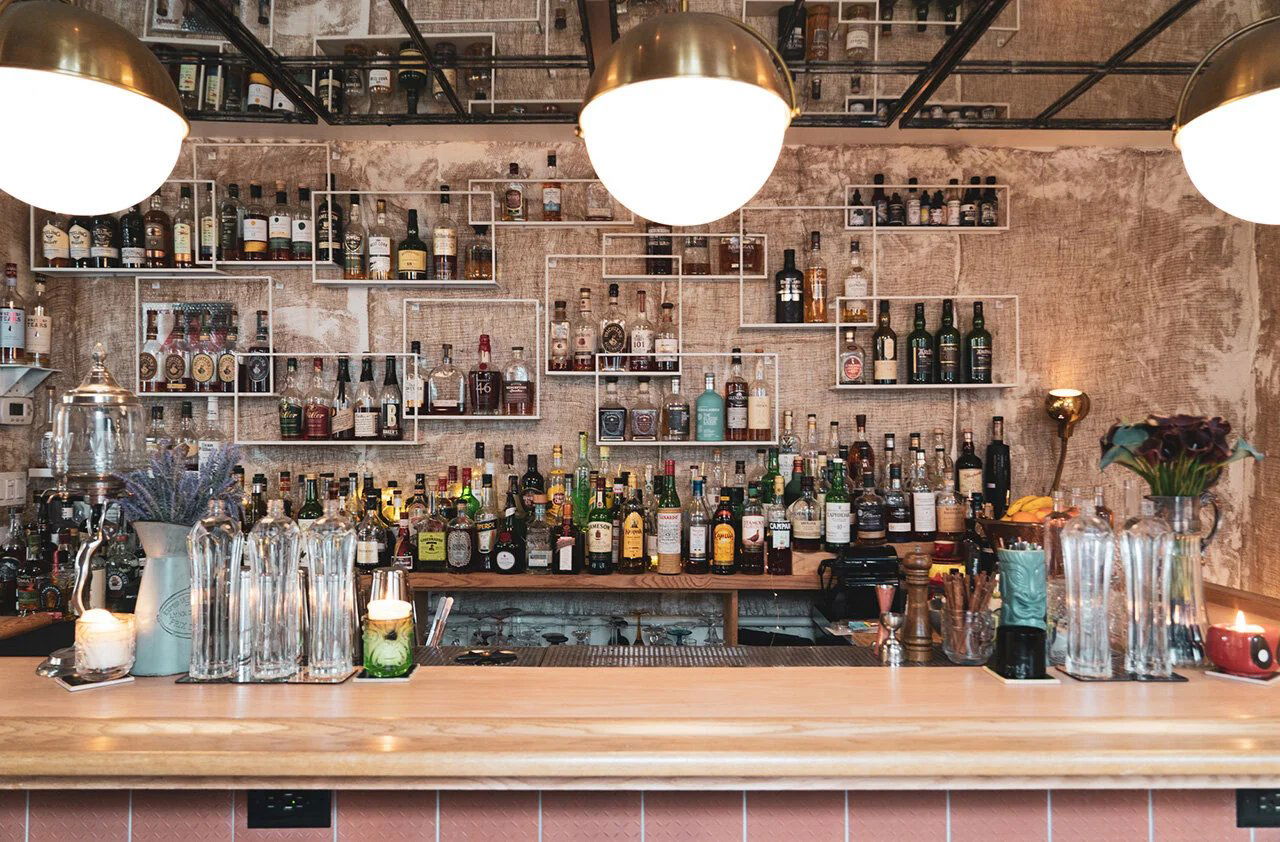Gift Shop, Bar in Toronto
