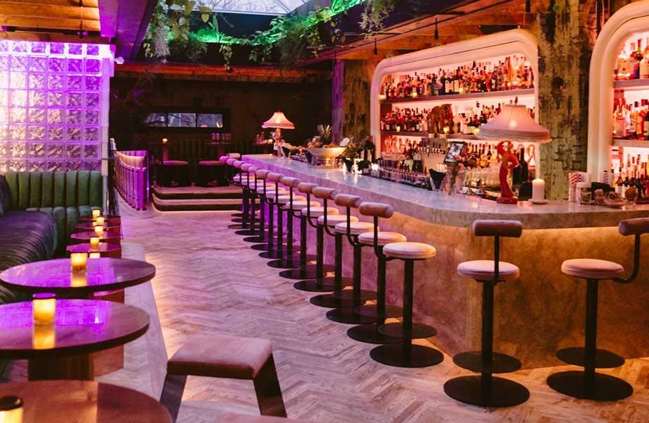 Milky Way Cocktail Bar, Bar in Montreal