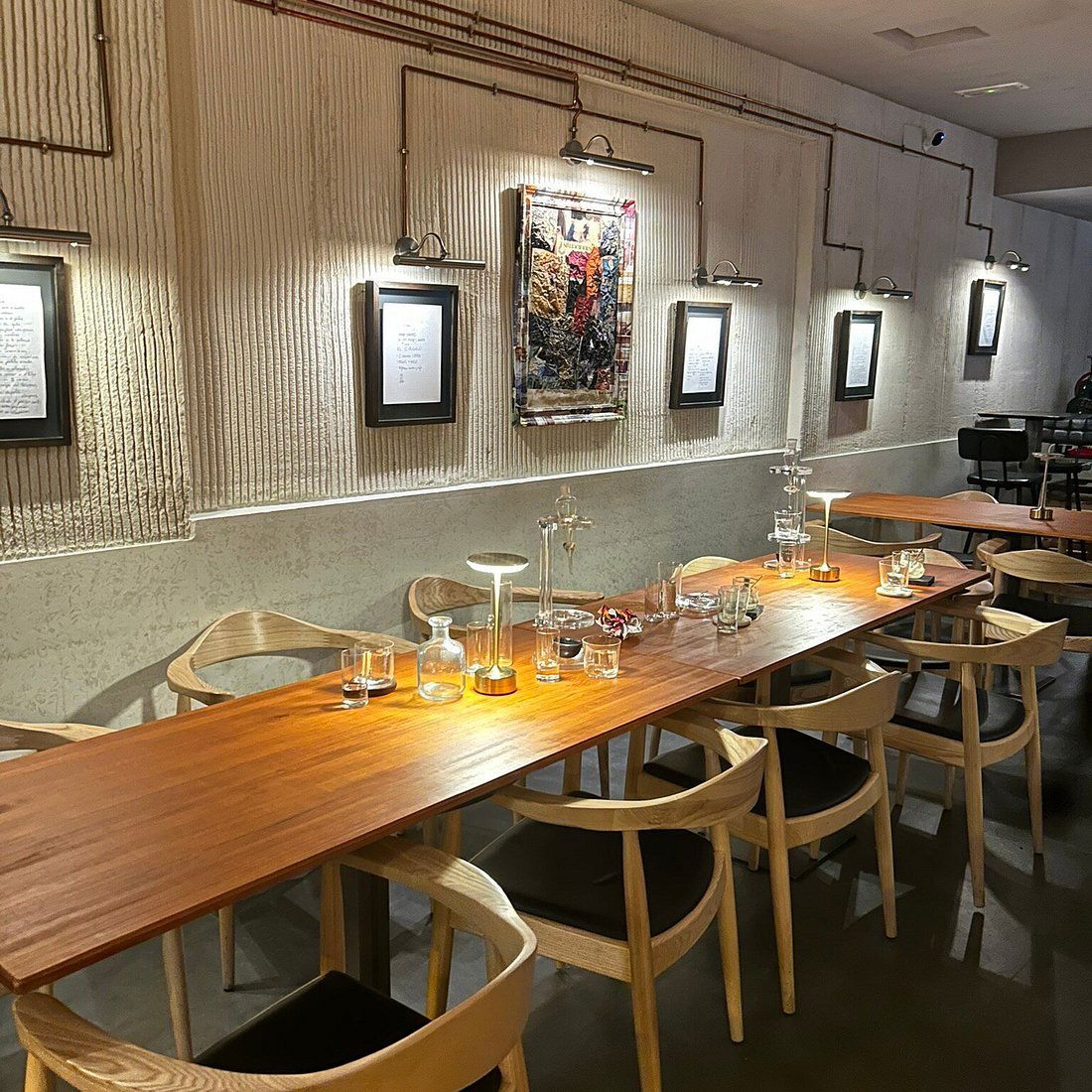 Moonlight Experimental Bar bar in Zaragoza, Spain