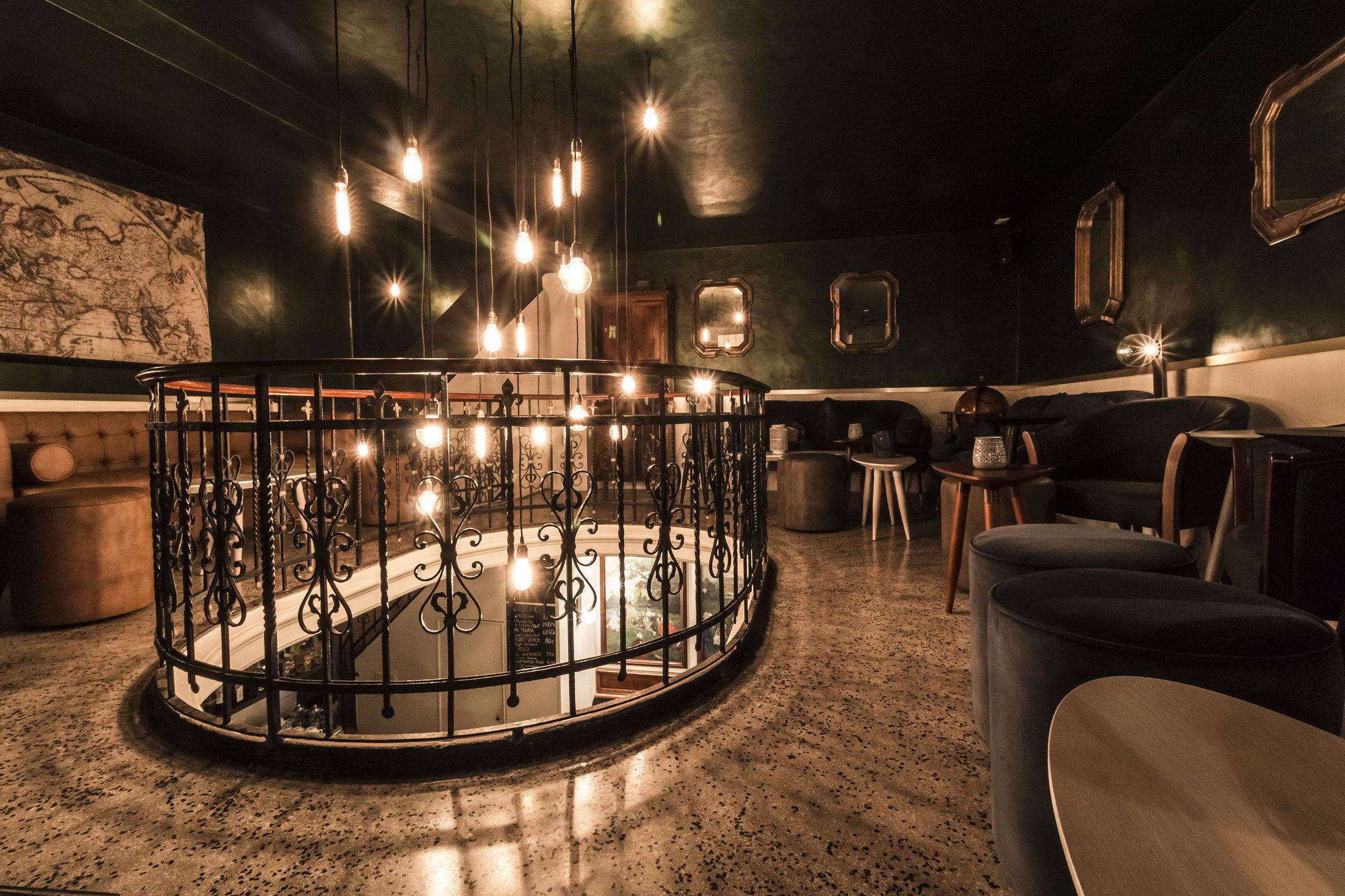 Il Mercante bar in Venice, United States