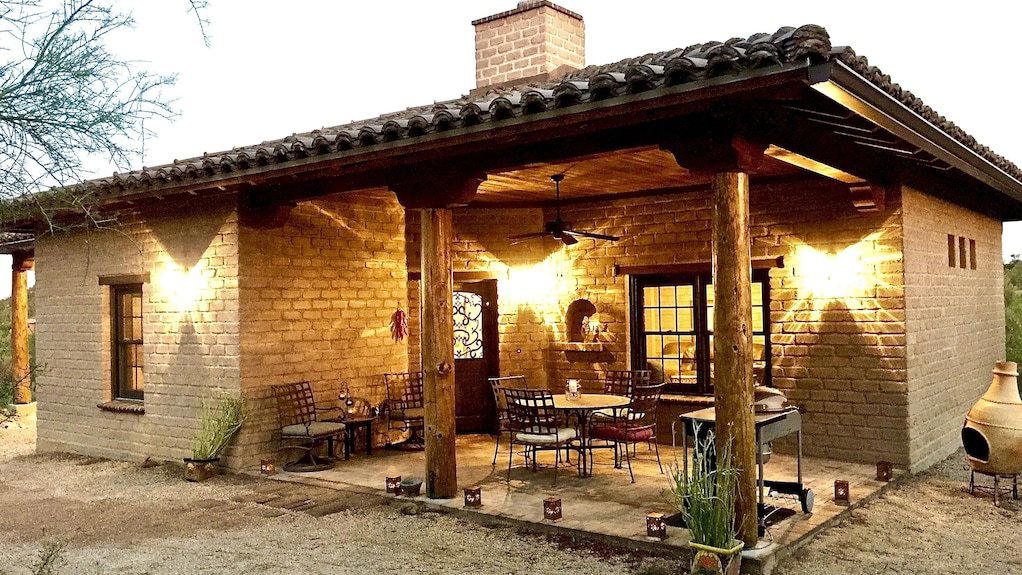 Casas Adobes, United States