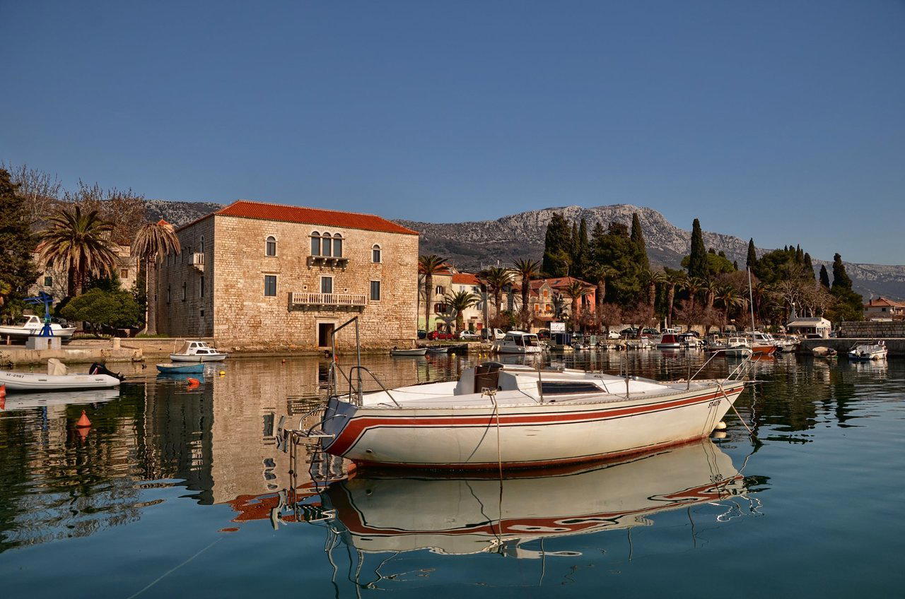 Kastel Luksic, Croatia