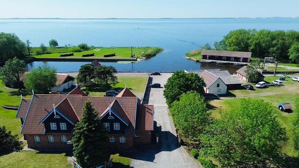 Sturmai, Lithuania