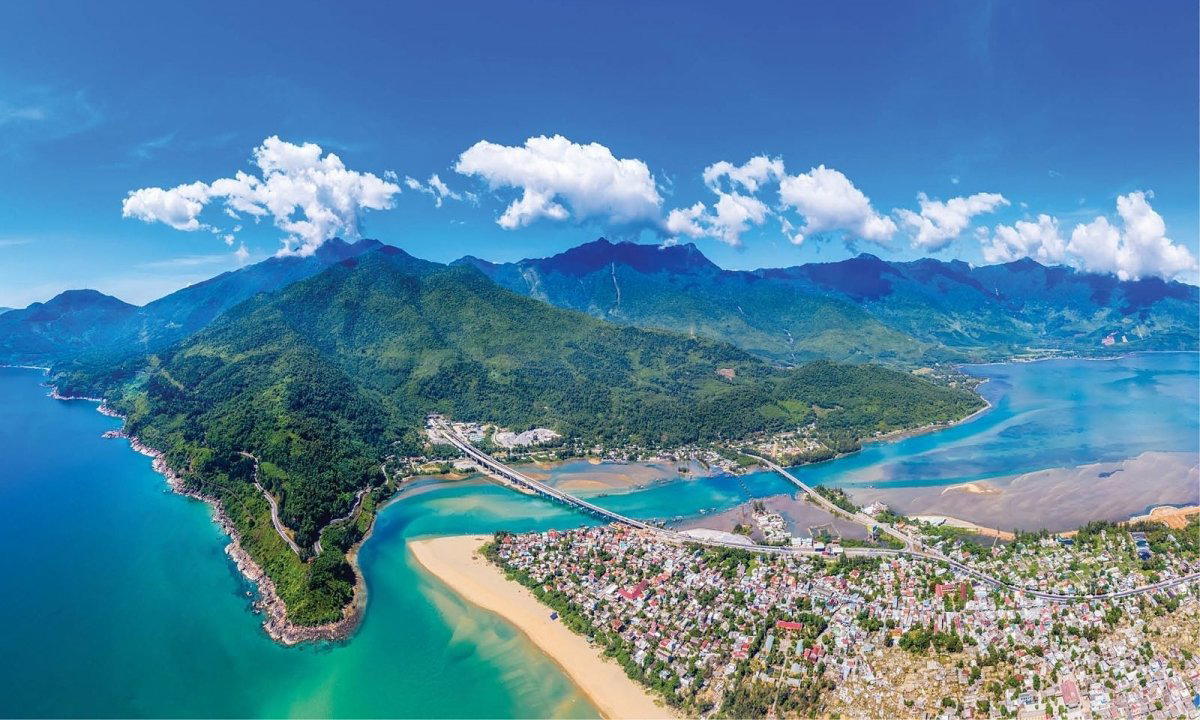 Lăng Cô, Vietnam