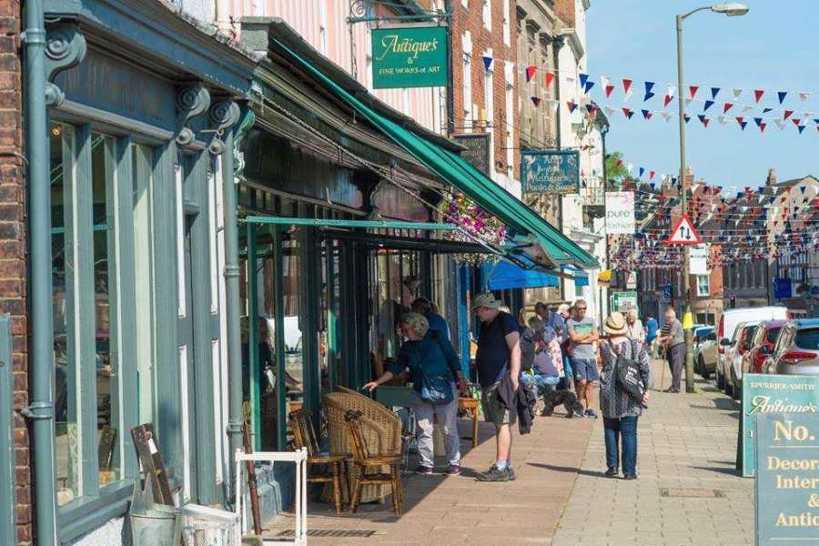 Ashbourne, United Kingdom