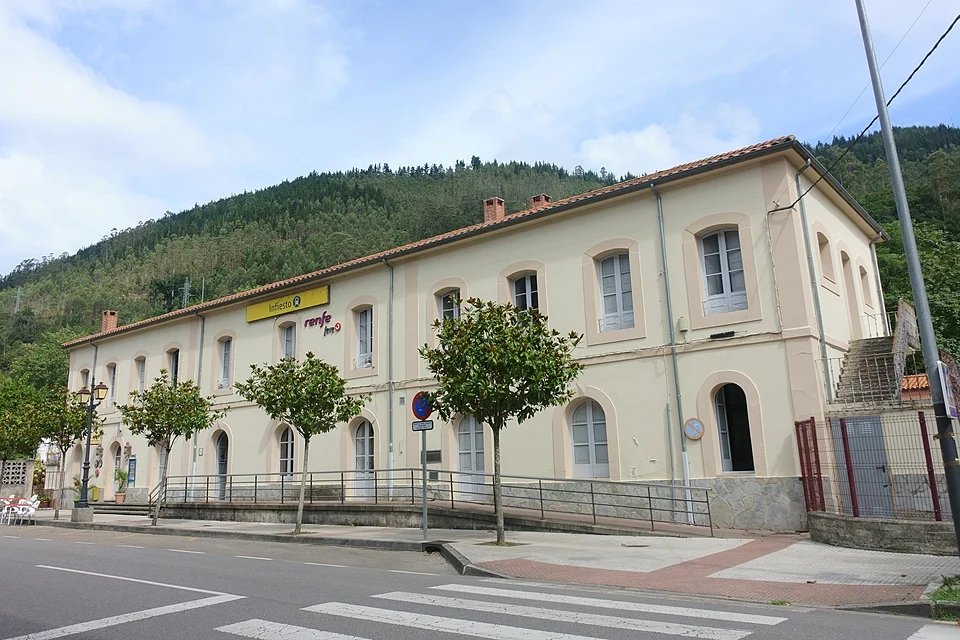 Pintueles, Spain