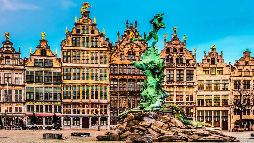 Estinnes, Belgium