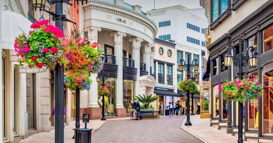 Best Restaurants and Wine Bars in Beverly Hills